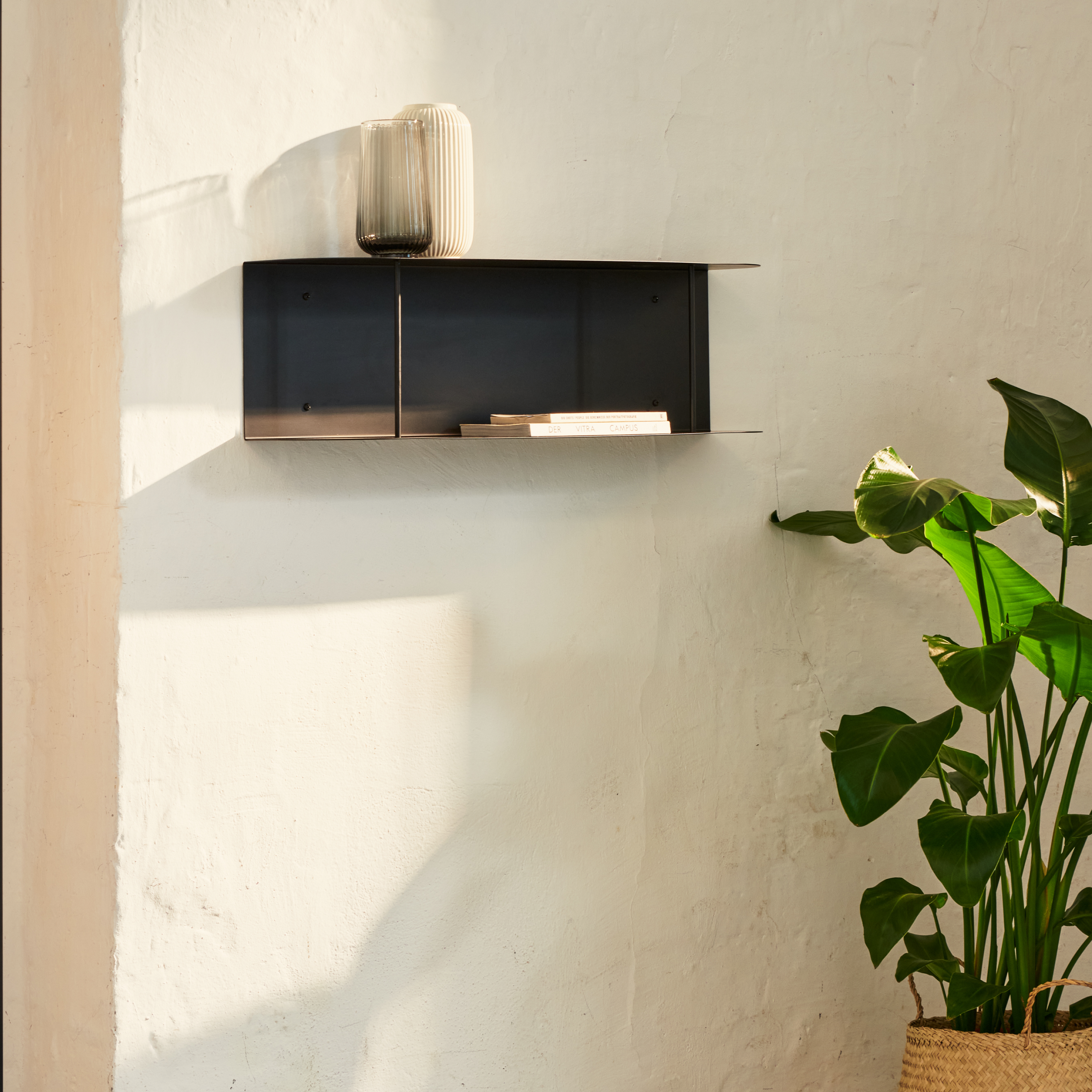 Wall shelf LEAN