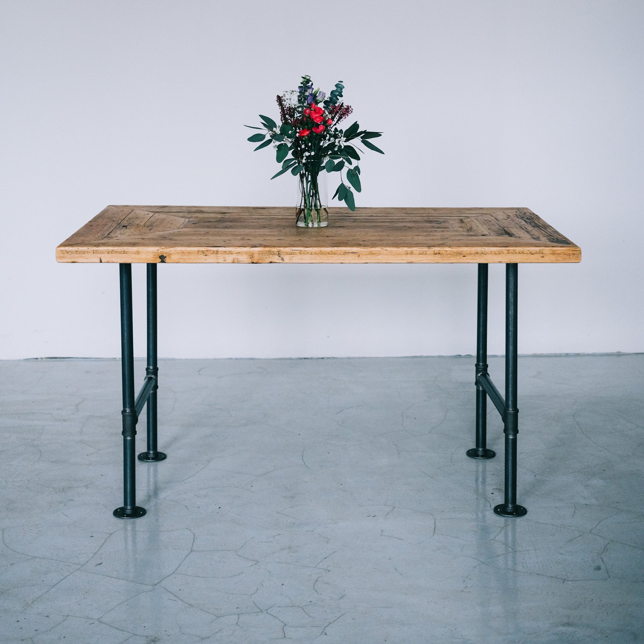 2 Set Table Frame Pipe