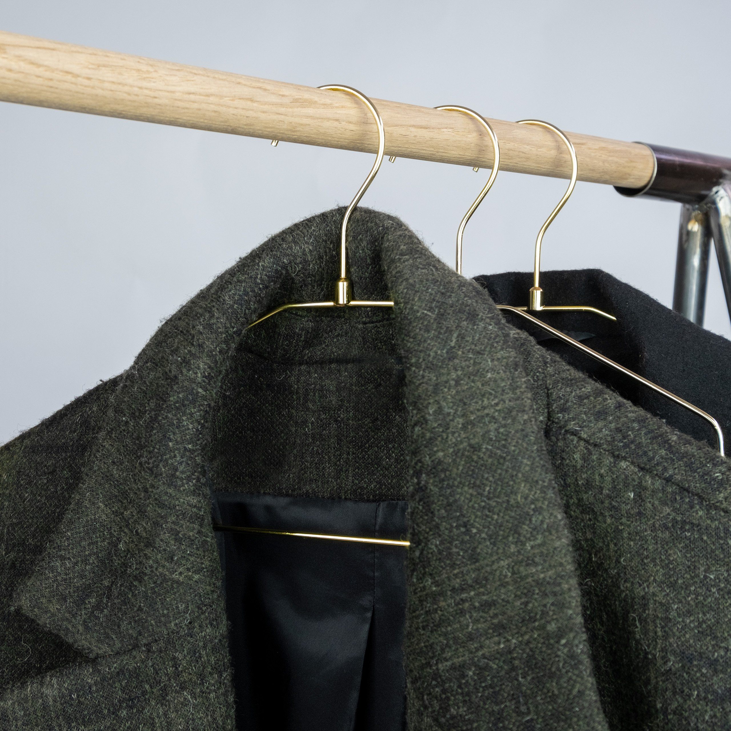 Gard clothes hanger