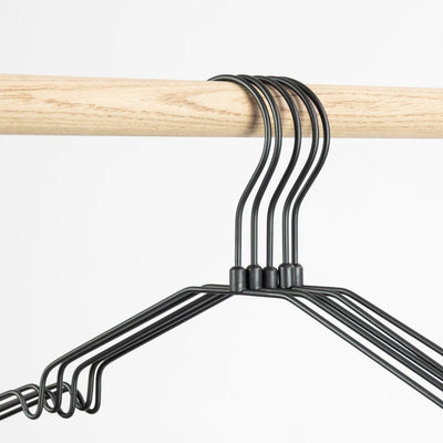 Gard clothes hanger