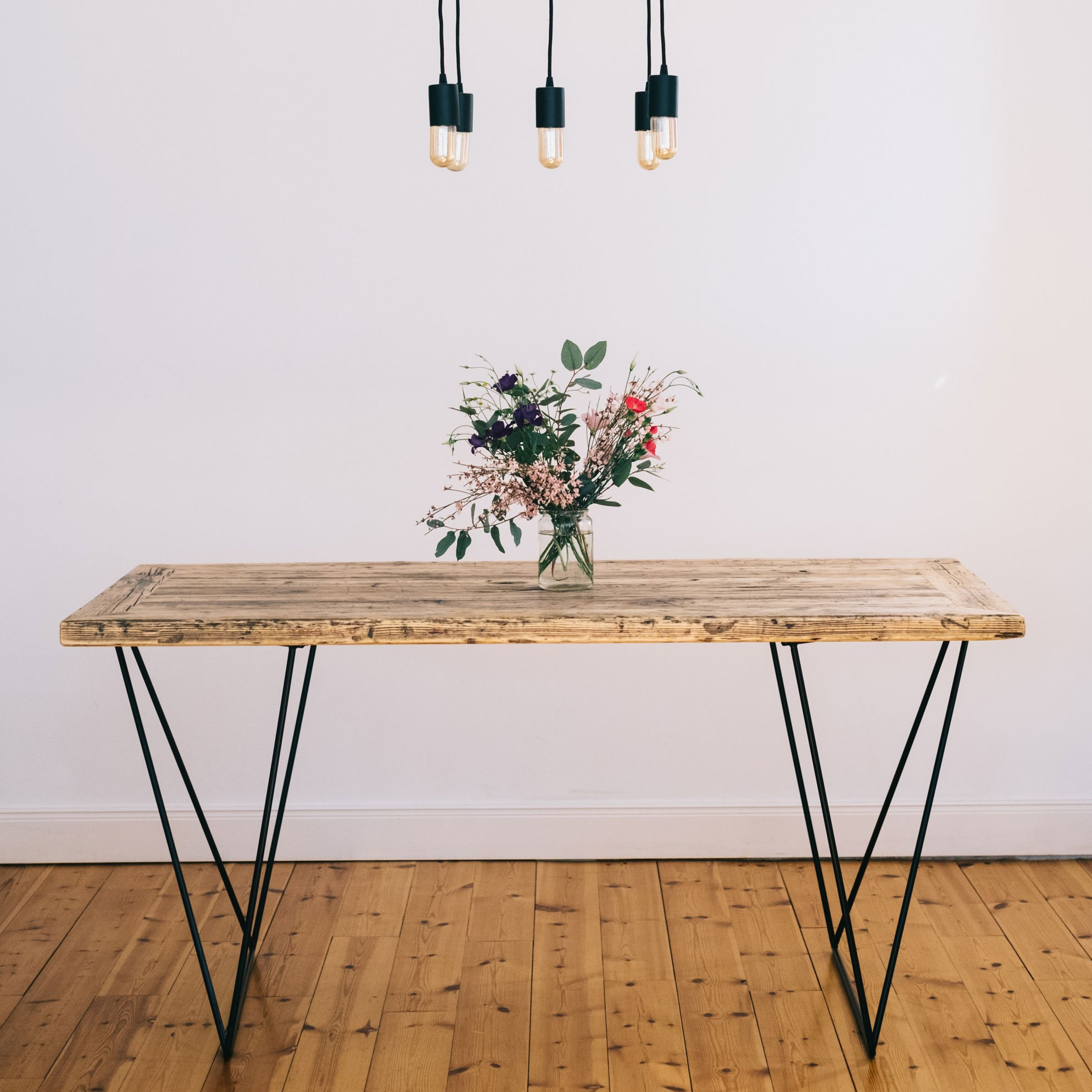 2 Set Table frame clip