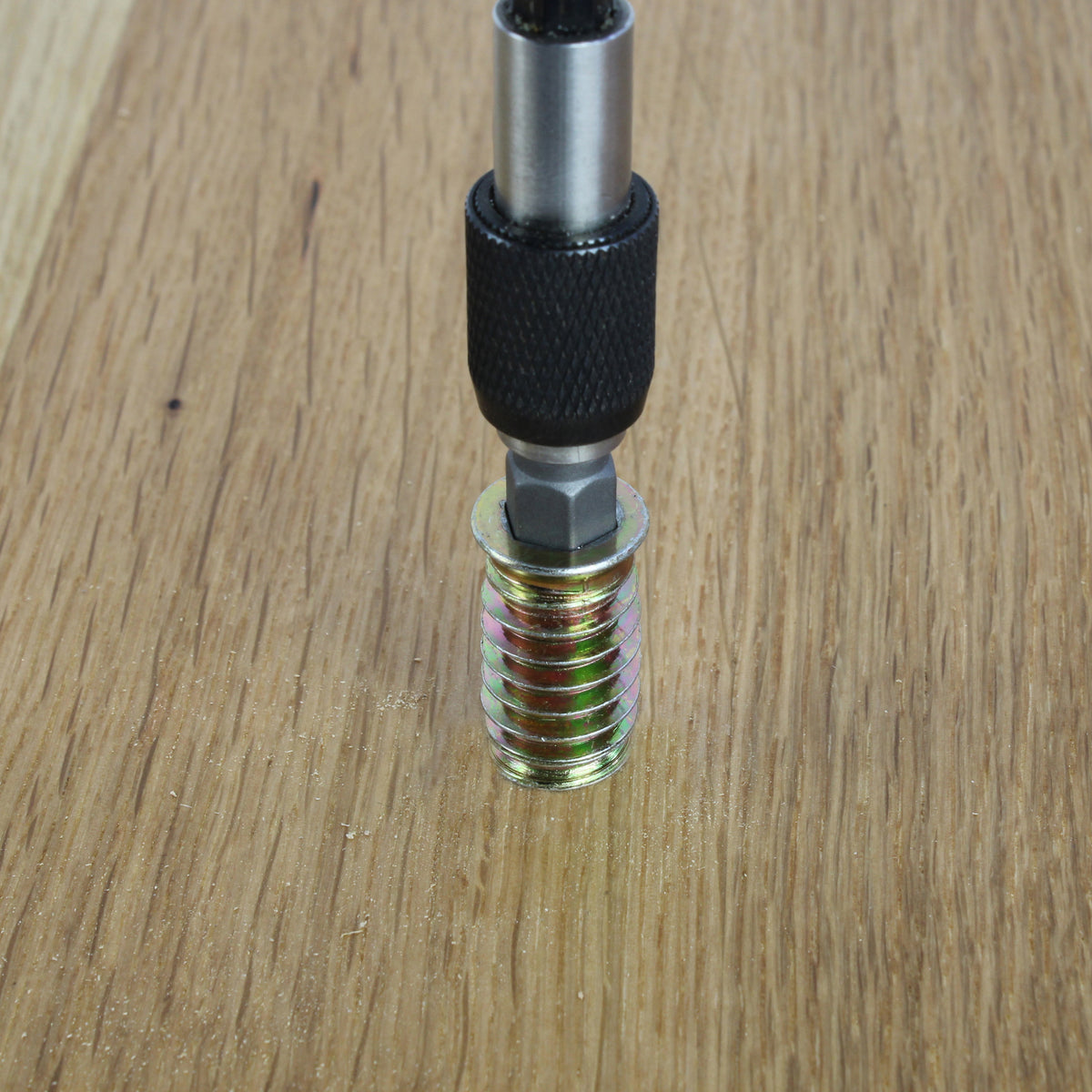 Screw set with threaded insert